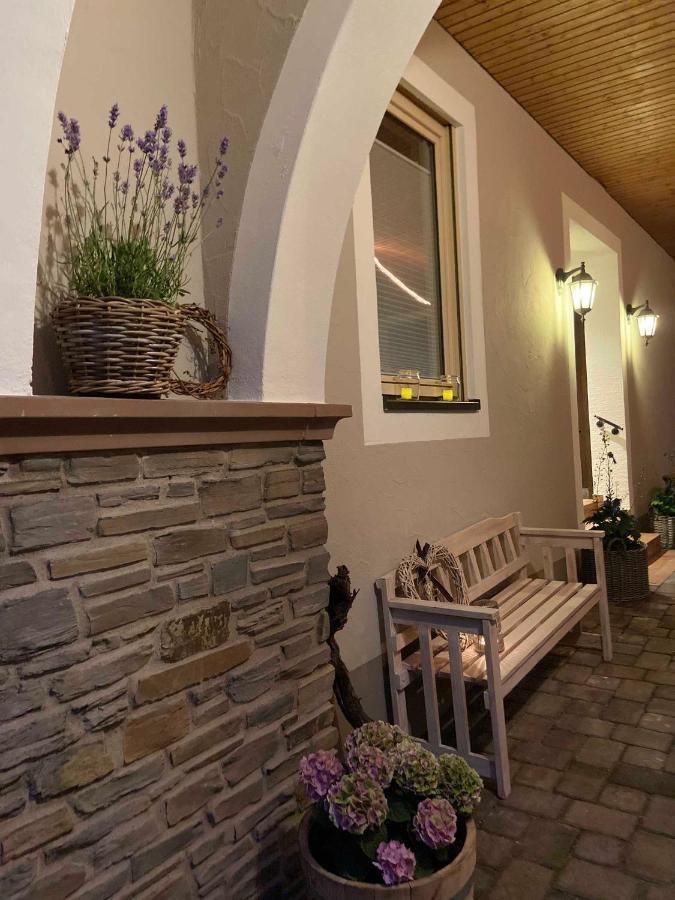 Апартаменты Neu!!! Moselbleibe Winzerhaus Kues Бернкастель-Кюс Экстерьер фото